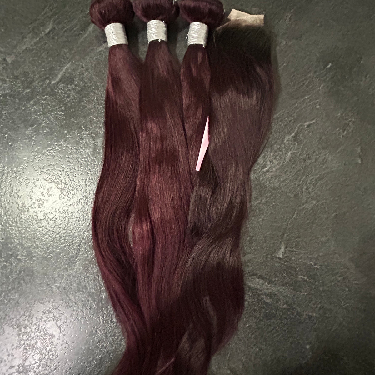 Bundles Straight 99J avec Closure 4X4 – Cheveux Naturels Bordeaux